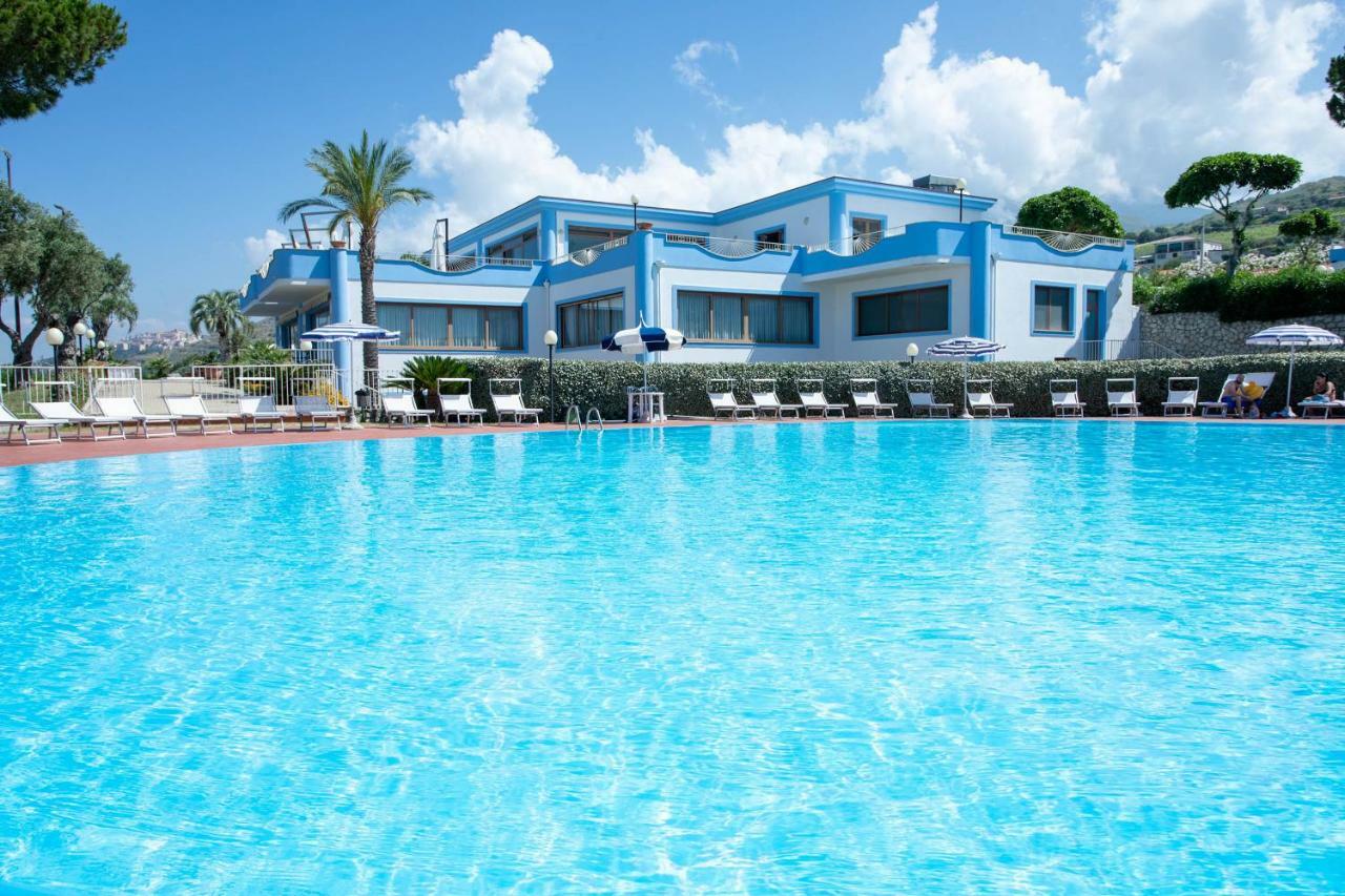 Hotel La Castellana Белведере Маритимо Екстериор снимка